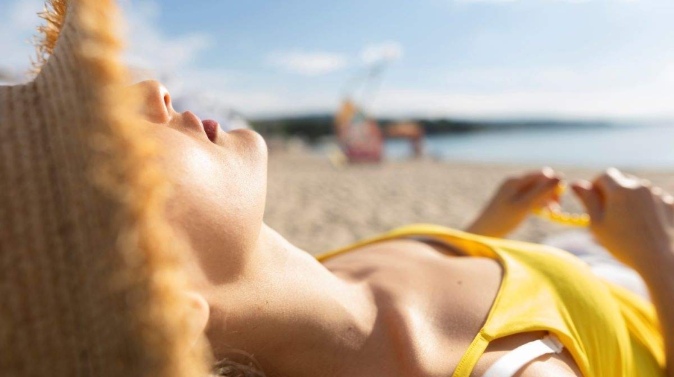 woman-relaxing-beach (1)
